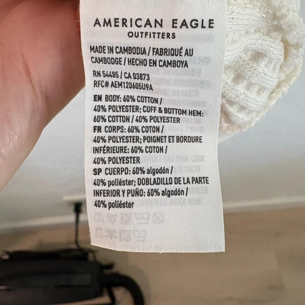 American Eagle Outfitters Cream V-Neck Sweater - Picture 3 of 6